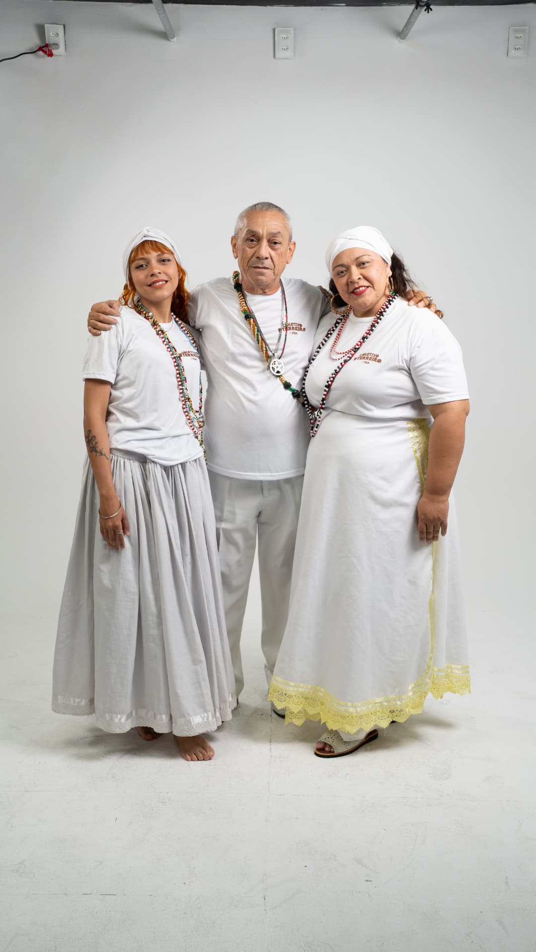 Pai Gerson com integrantes do Coletivo D Terreiro