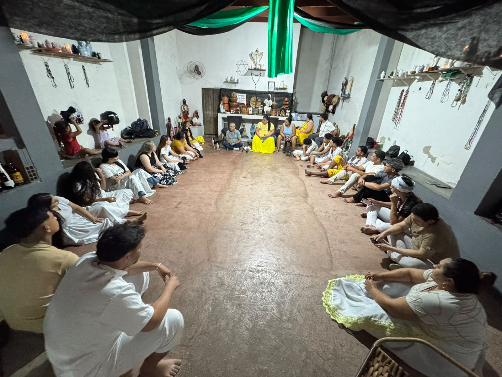 Roda de conversa com integrantes do Coletivo D Terreiro em terreiro